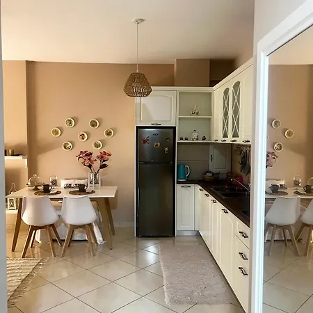 Sea La Vie Apartment